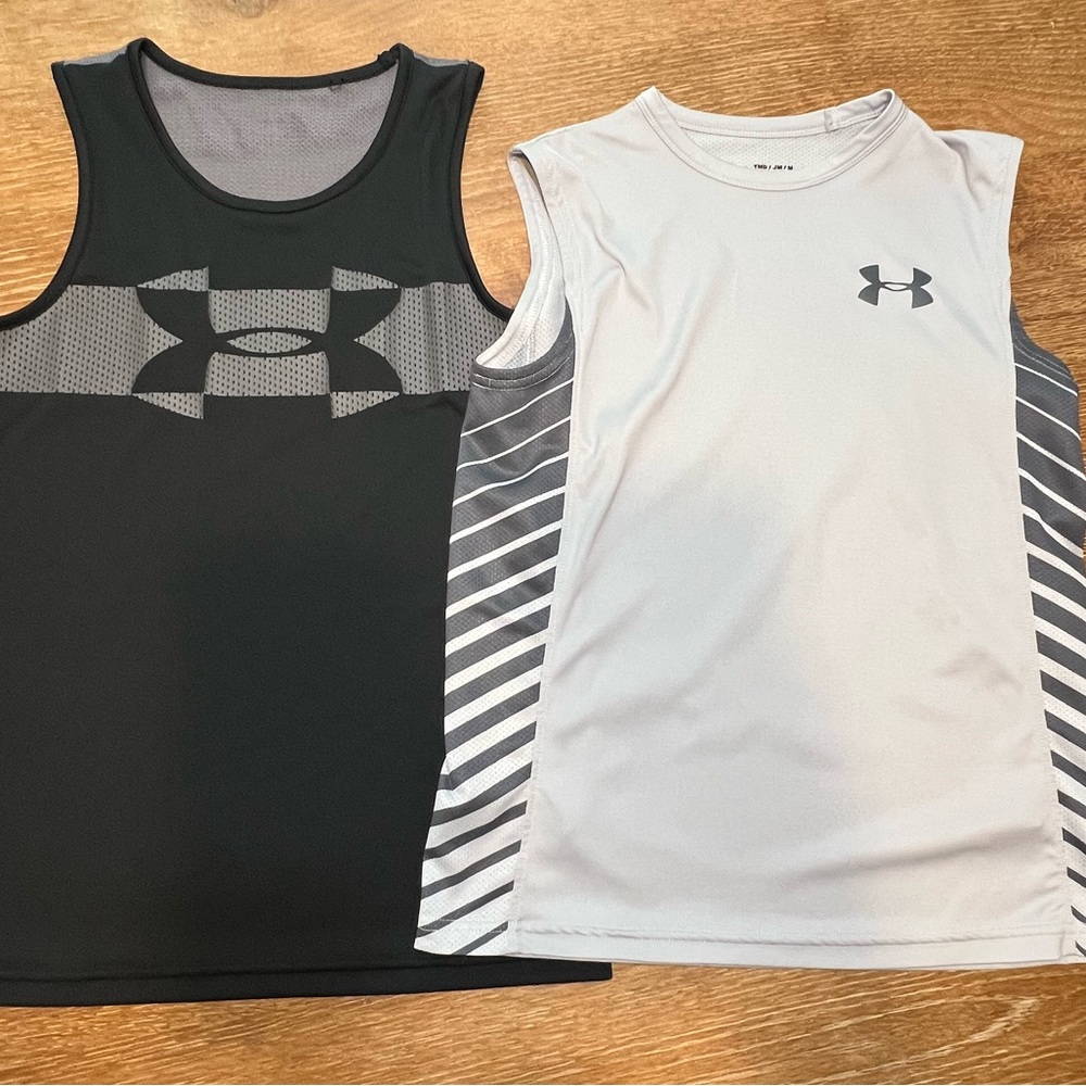 Under armor boy’s tanks gray and black medium